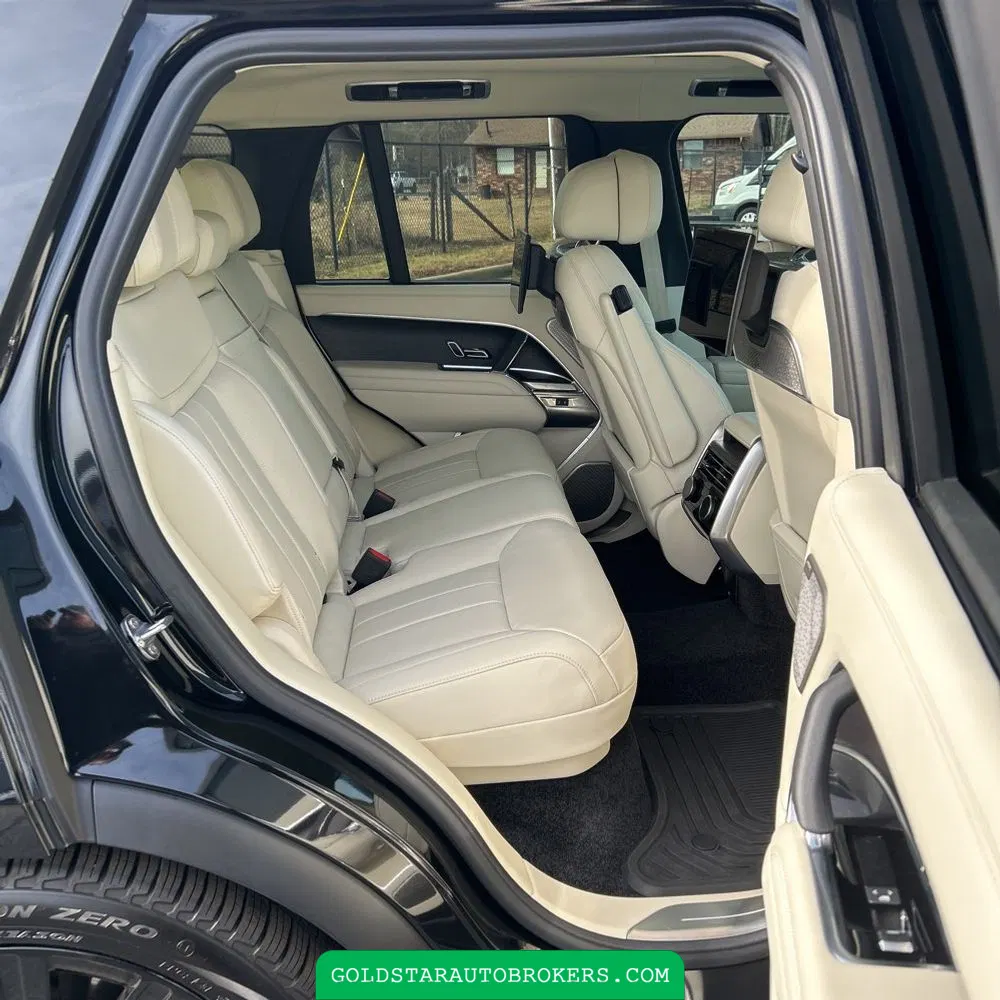 2024 Land Rover Range Rover P550e Autobiography