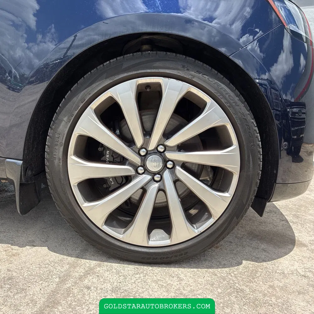 2023 Land Rover Range Rover P530 SE