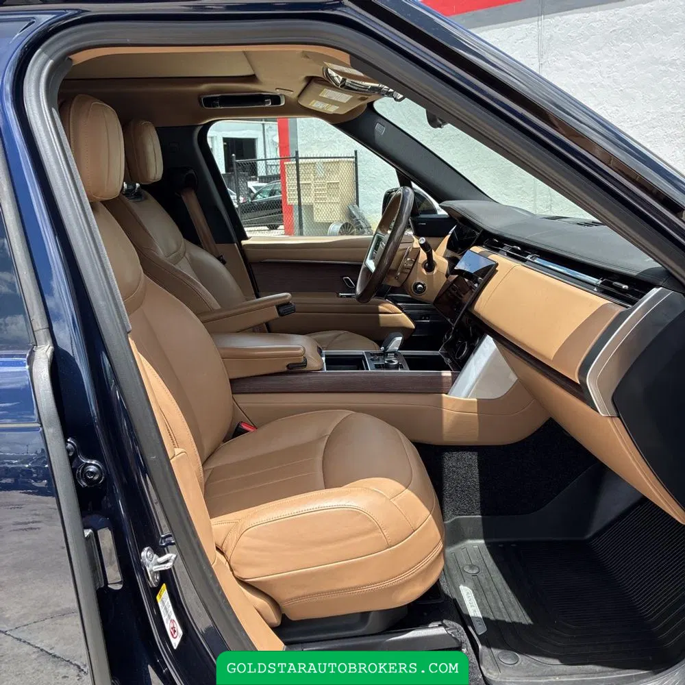 2023 Land Rover Range Rover P530 SE