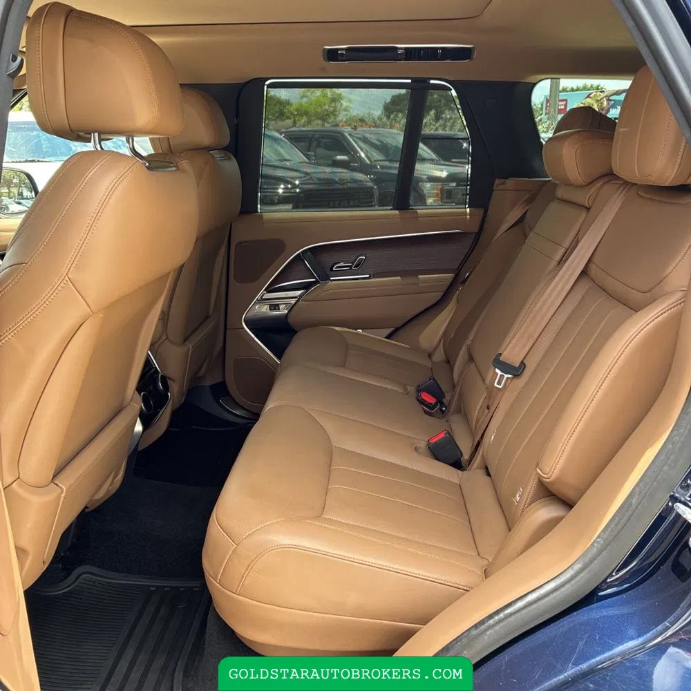2023 Land Rover Range Rover P530 SE