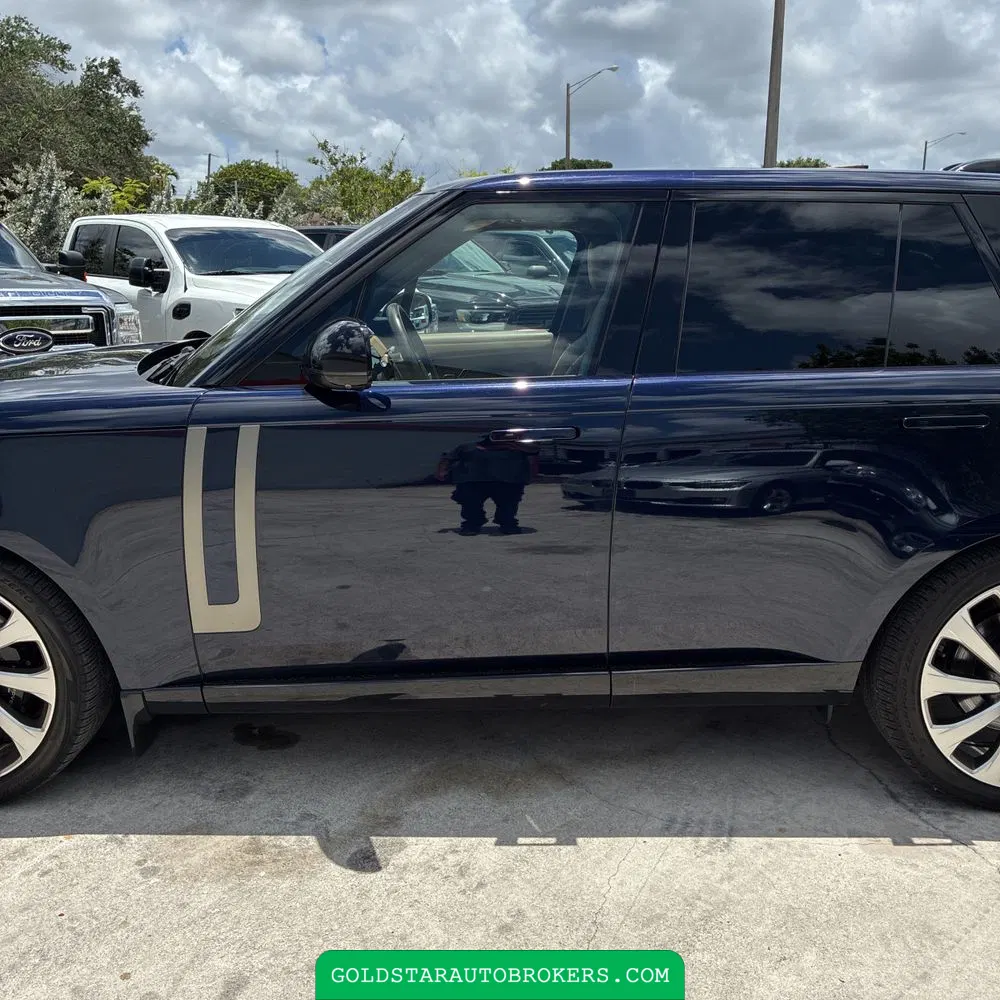 2023 Land Rover Range Rover P530 SE
