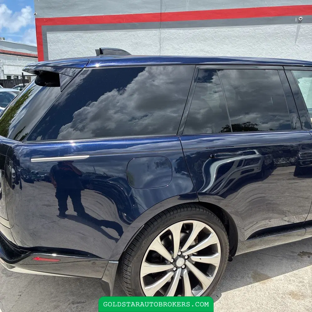 2023 Land Rover Range Rover P530 SE