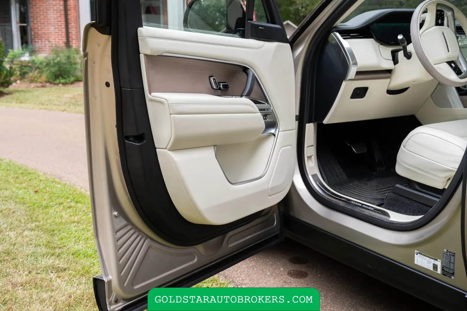 2023 Land Rover Range Rover P530 SE