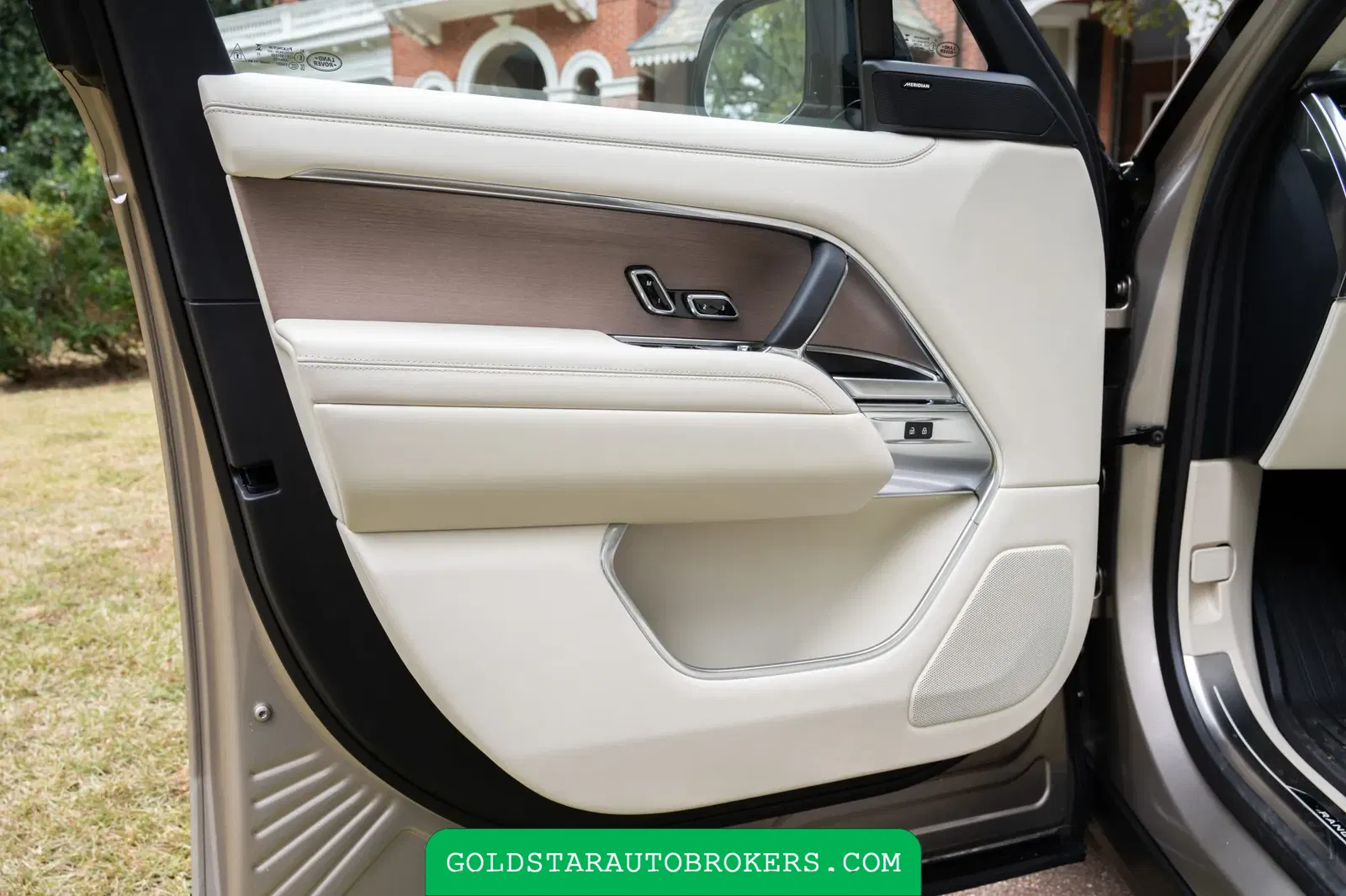 2023 Land Rover Range Rover P530 SE