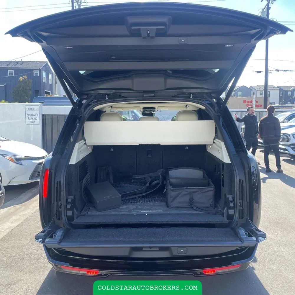 2023 Land Rover Range Rover P530 SE