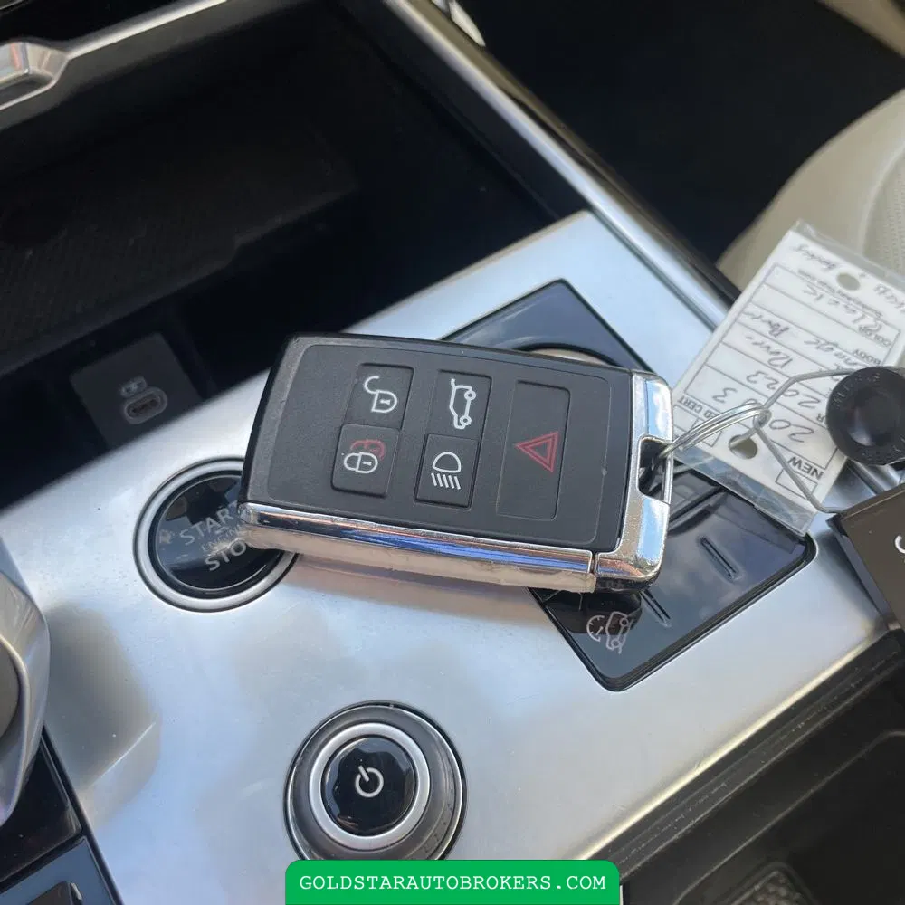 2023 Land Rover Range Rover P530 SE