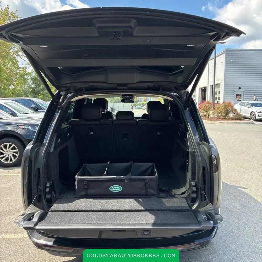 2023 Land Rover Range Rover P530 SE