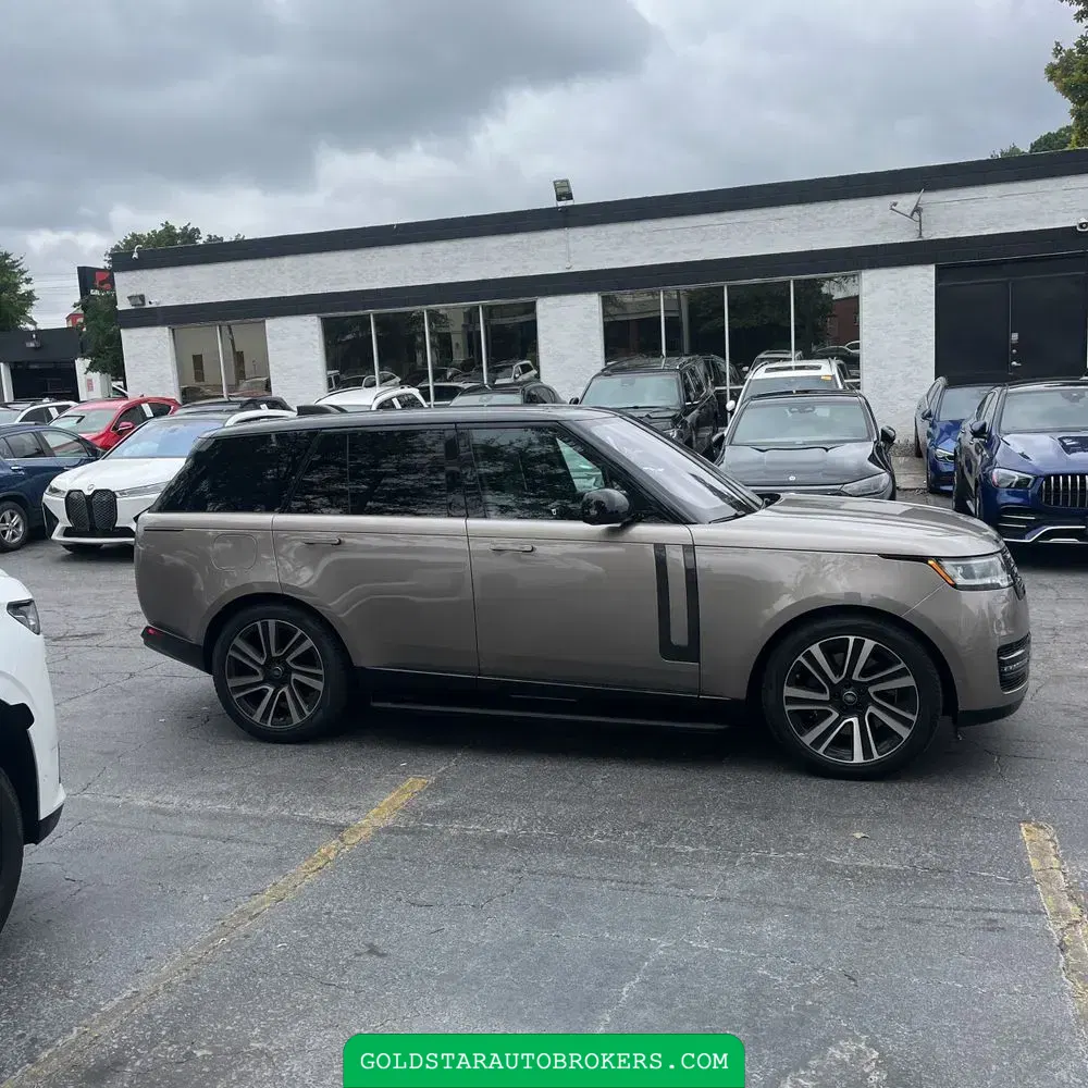 2023 Land Rover Range Rover SE