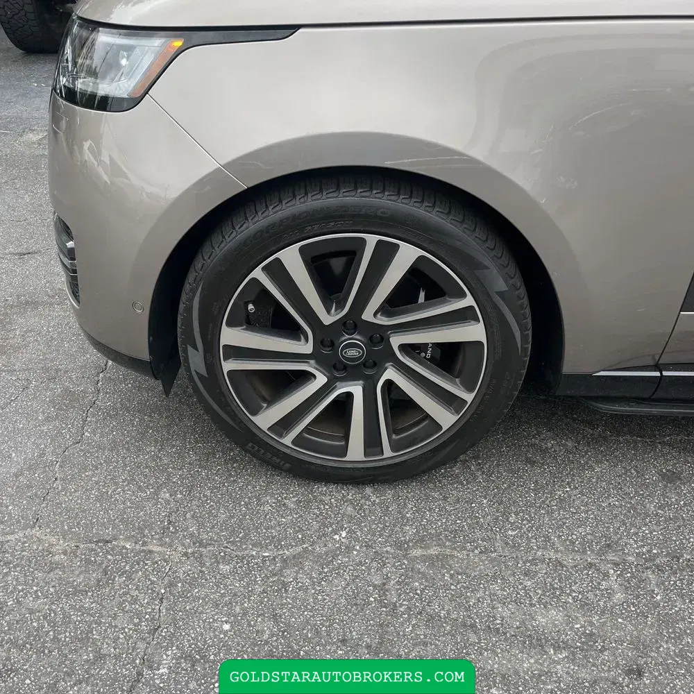2023 Land Rover Range Rover SE