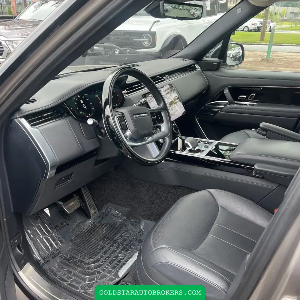 2023 Land Rover Range Rover SE