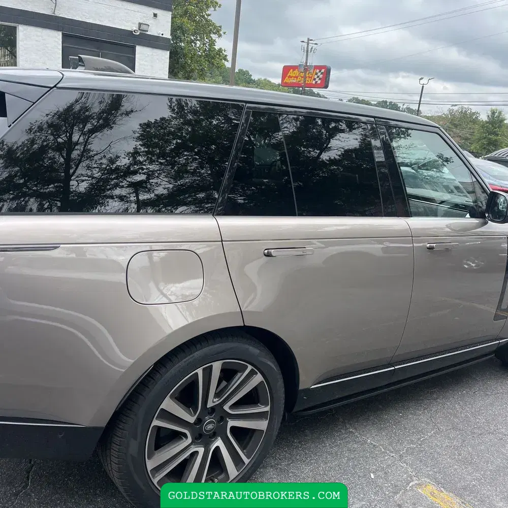 2023 Land Rover Range Rover SE