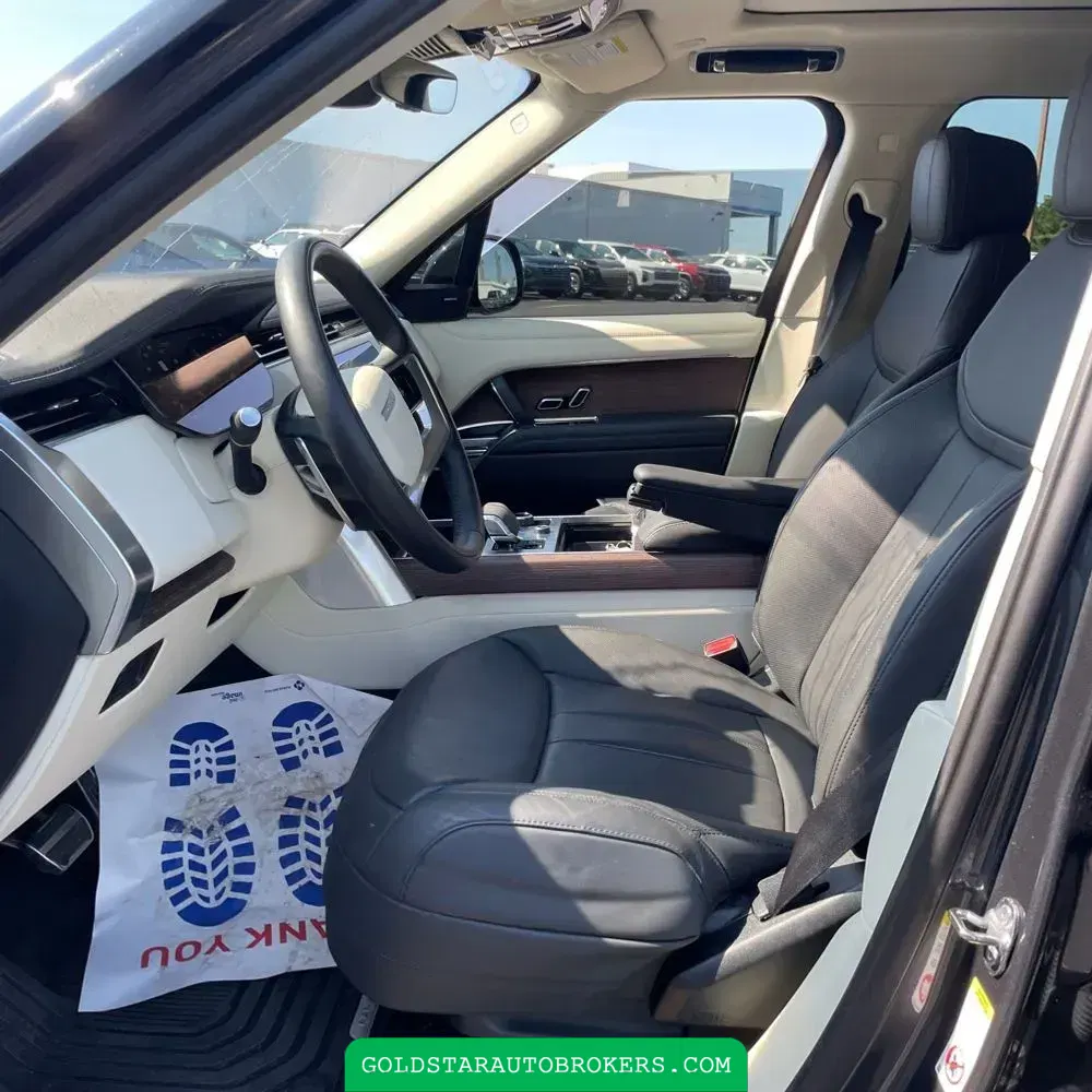2023 Land Rover Range Rover P530 SE