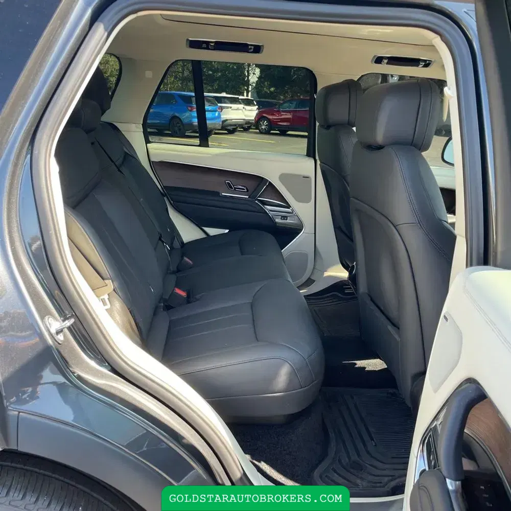 2023 Land Rover Range Rover P530 SE