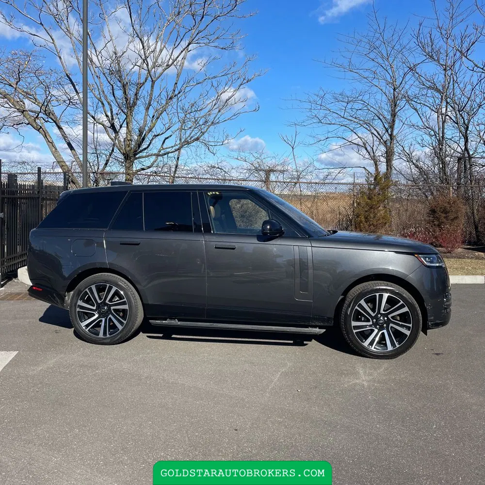 2023 Land Rover Range Rover P530 SE