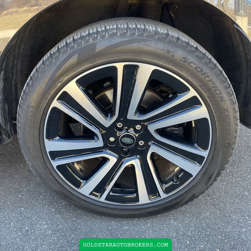 2023 Land Rover Range Rover P530 SE