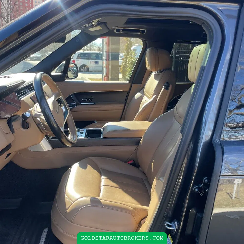 2023 Land Rover Range Rover P530 SE