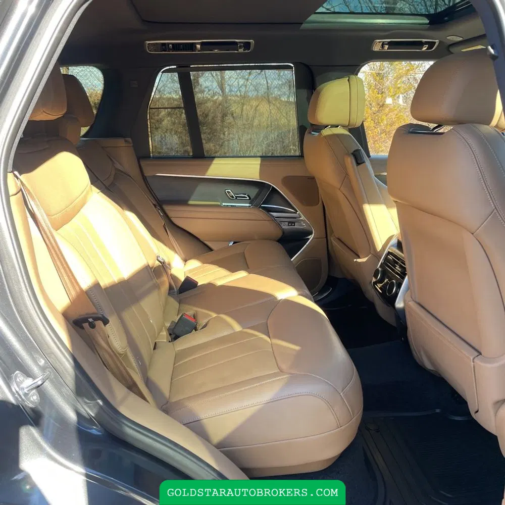 2023 Land Rover Range Rover P530 SE