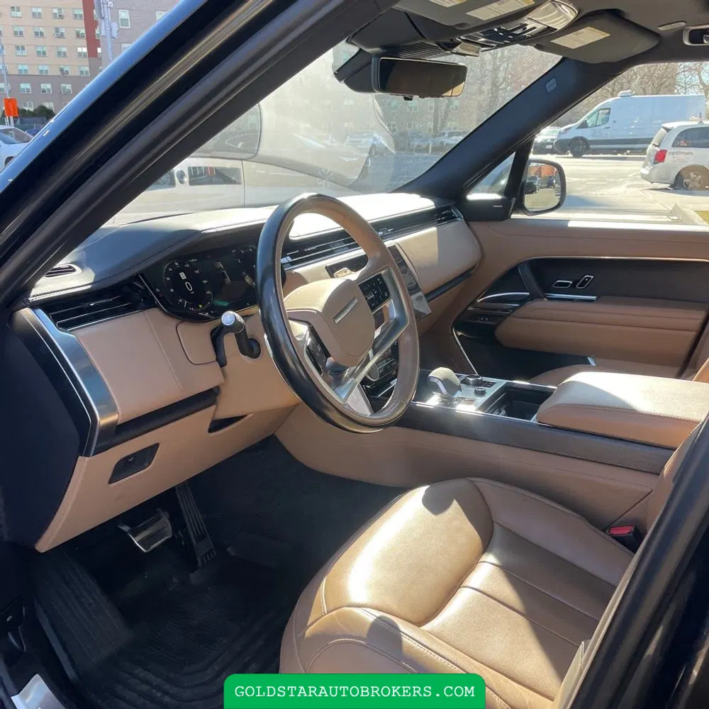2023 Land Rover Range Rover P530 SE