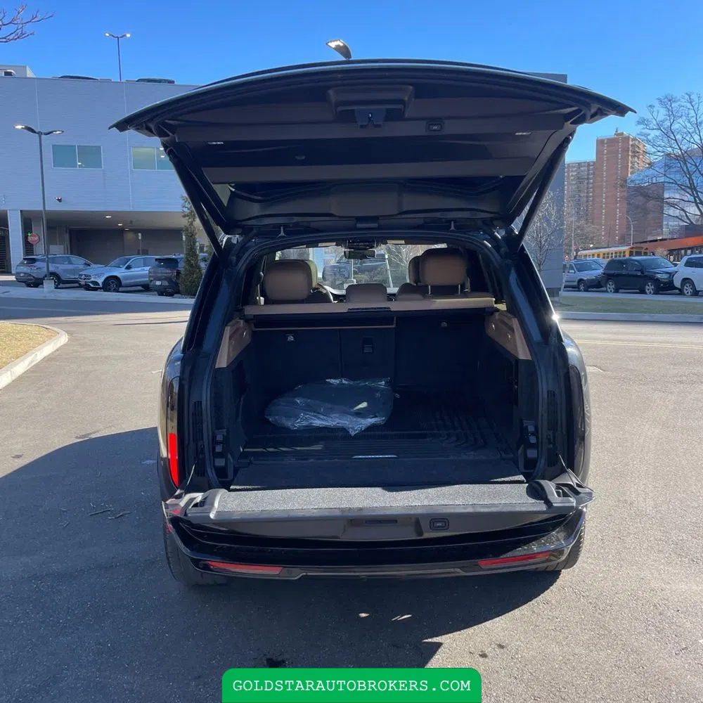 2023 Land Rover Range Rover P530 SE