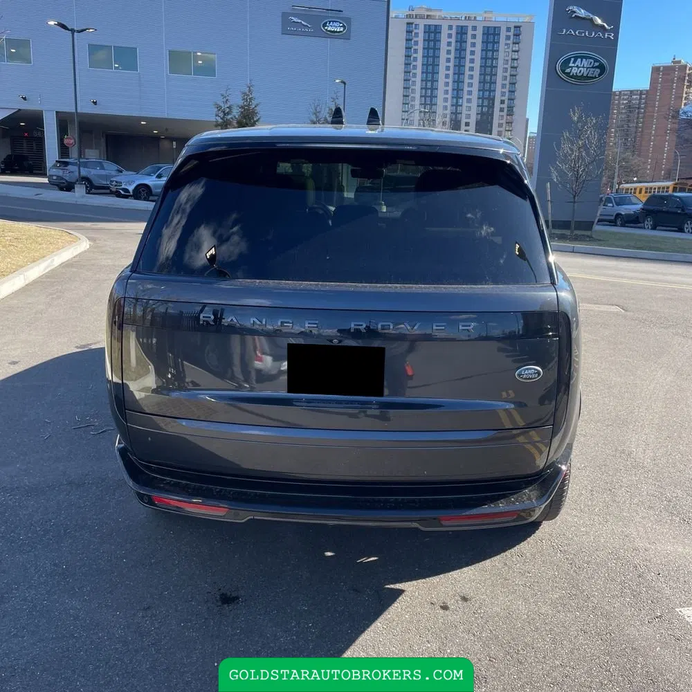 2023 Land Rover Range Rover P530 SE