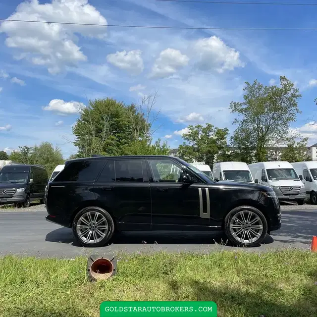 2023 Land Rover Range Rover SE