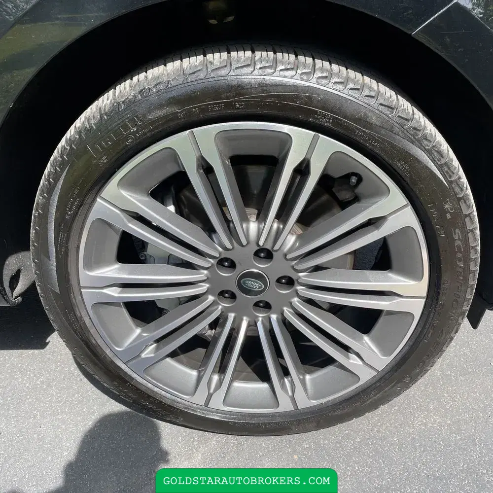 2023 Land Rover Range Rover SE