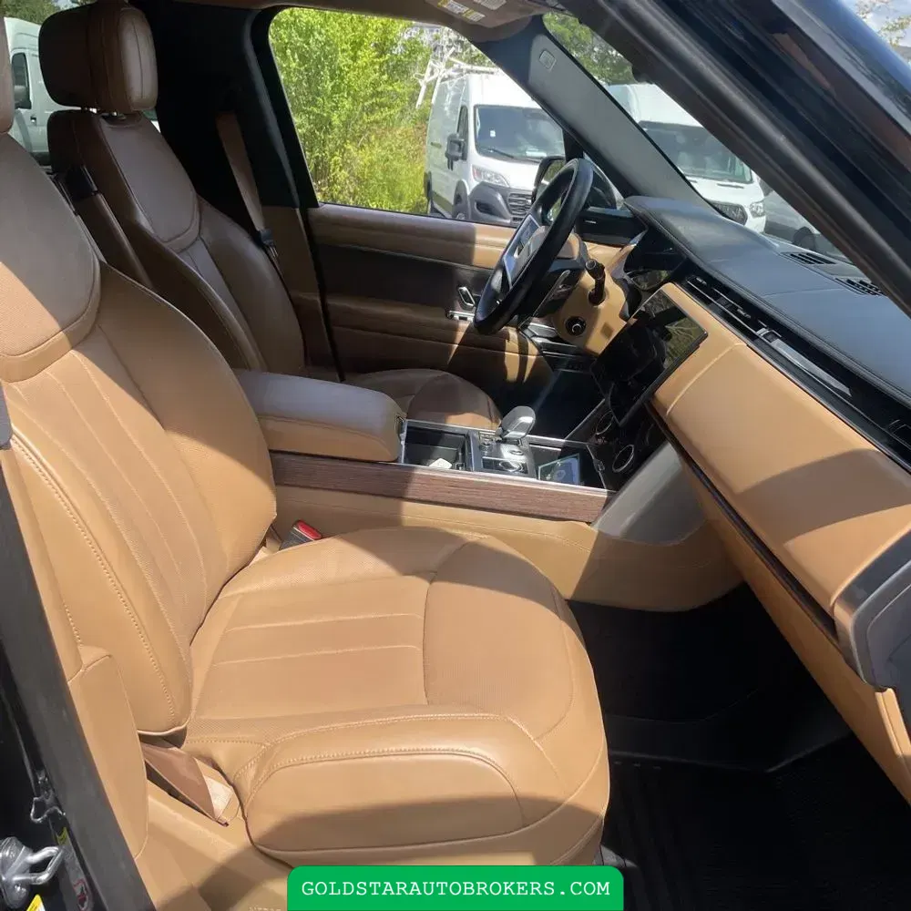 2023 Land Rover Range Rover SE