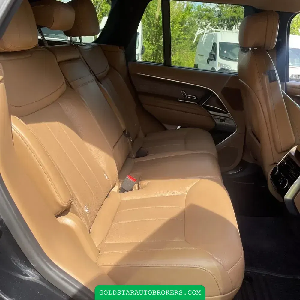 2023 Land Rover Range Rover SE