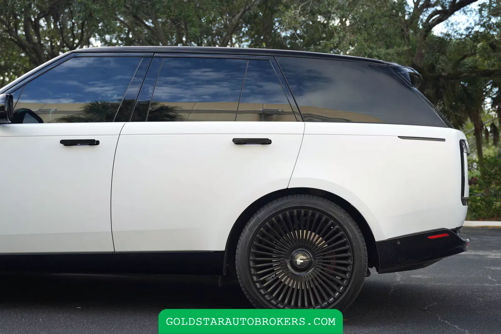 2023 Land Rover Range Rover SE