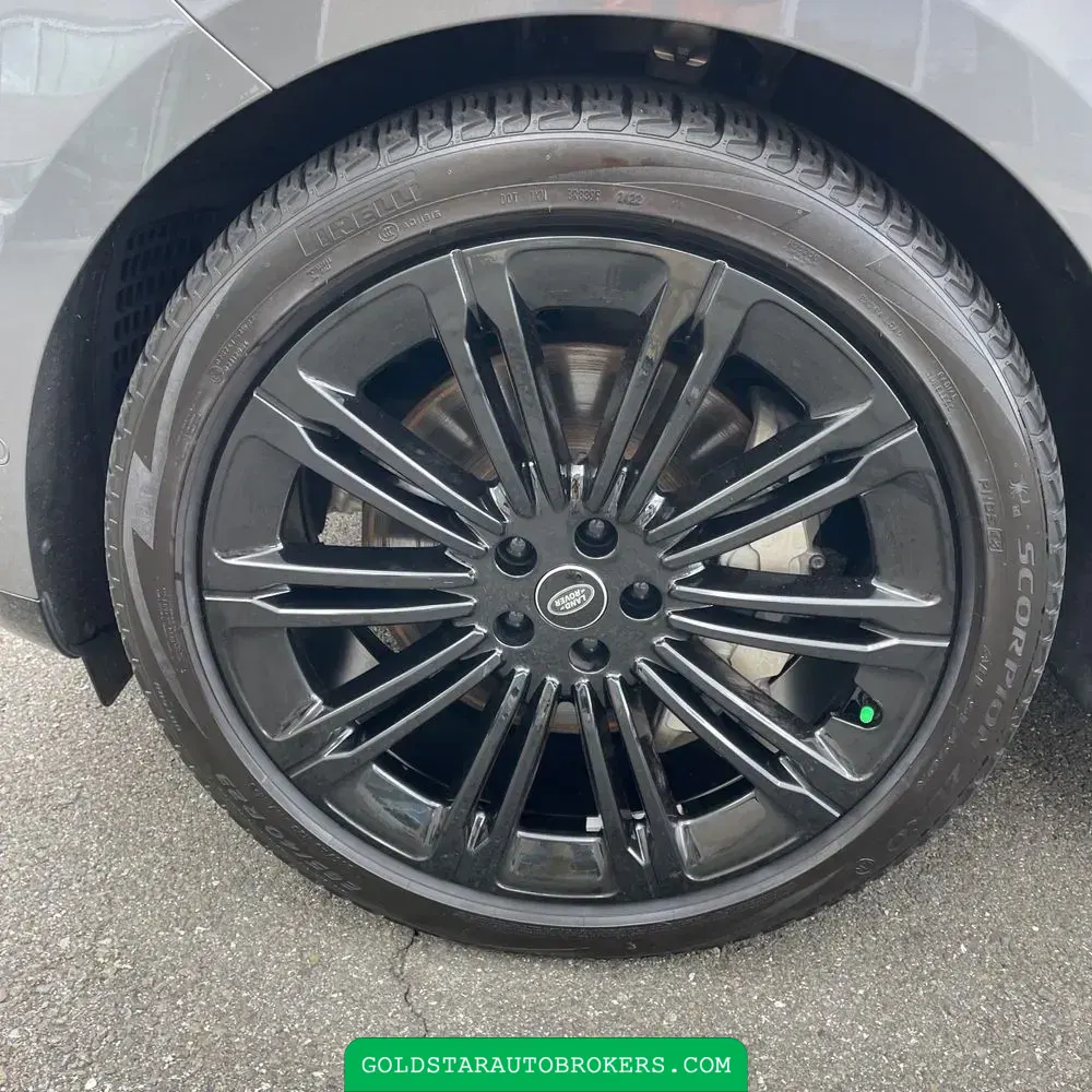2023 Land Rover Range Rover SE