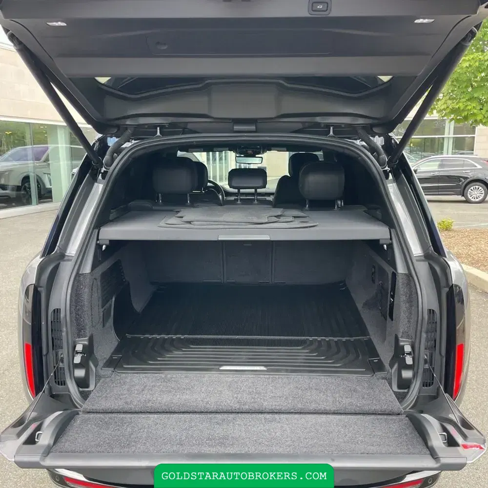 2023 Land Rover Range Rover SE