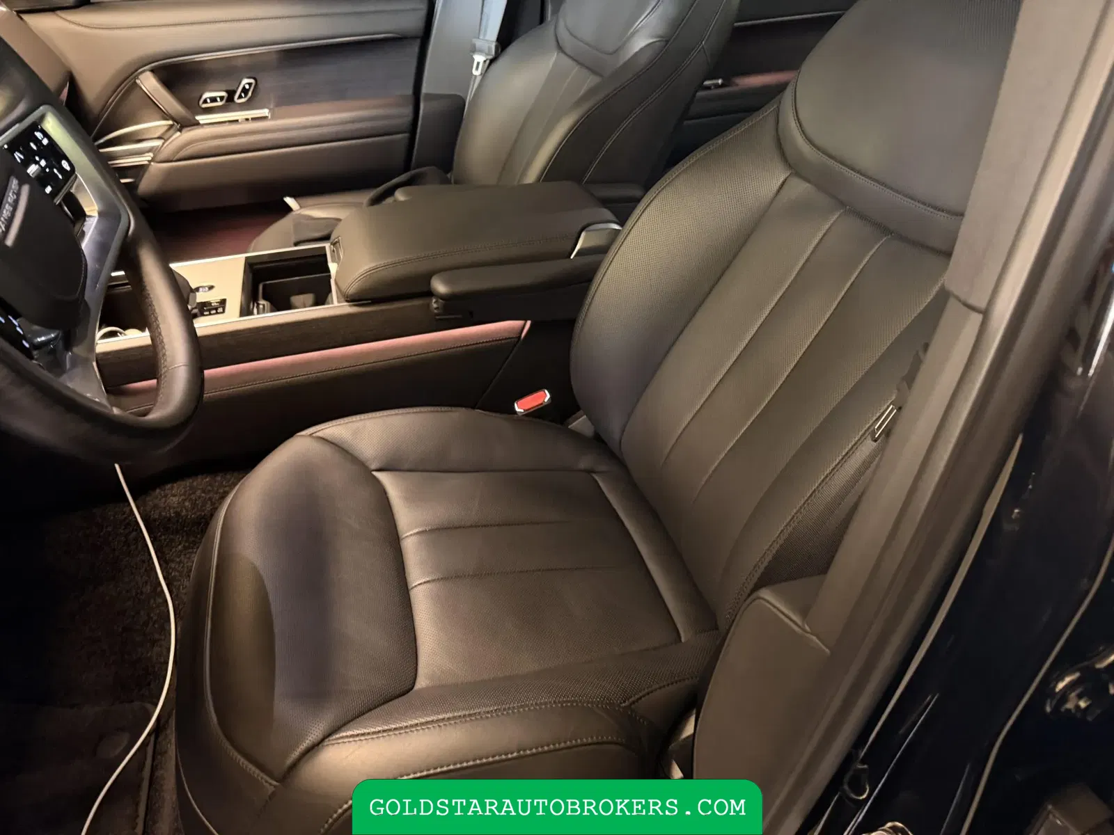 2025 Land Rover Range Rover P530 SE