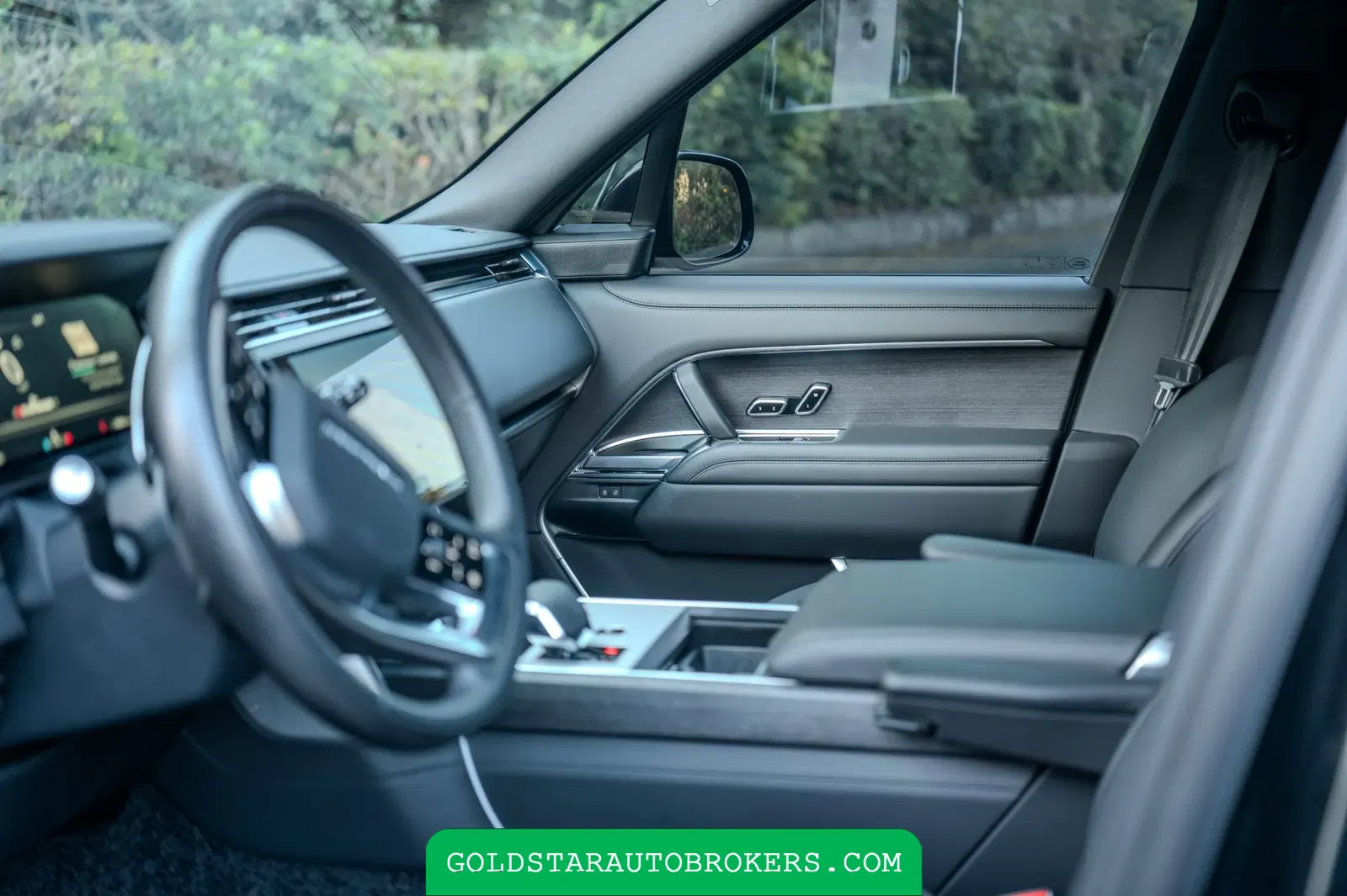 2025 Land Rover Range Rover P530 SE