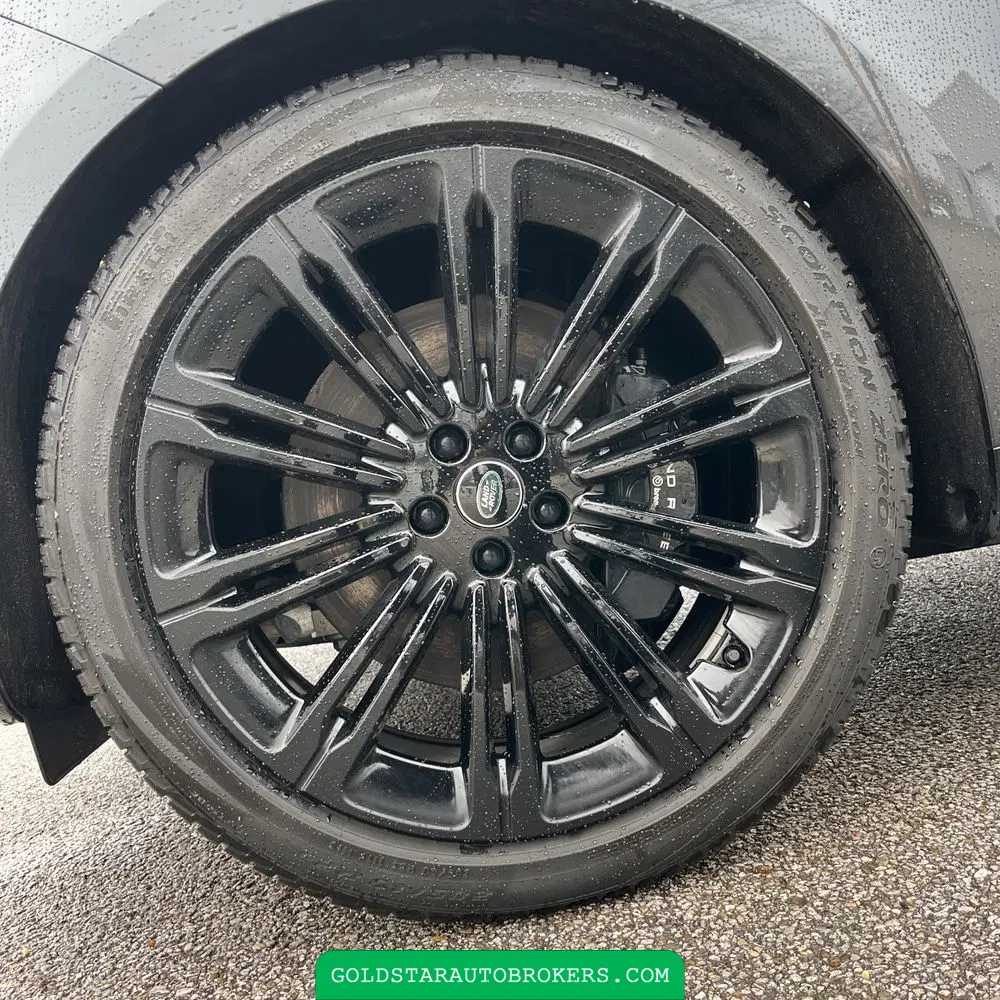 2024 Land Rover Range Rover P530 SE