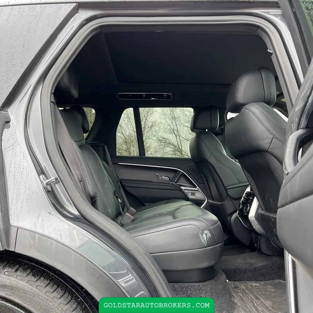 2024 Land Rover Range Rover P530 SE