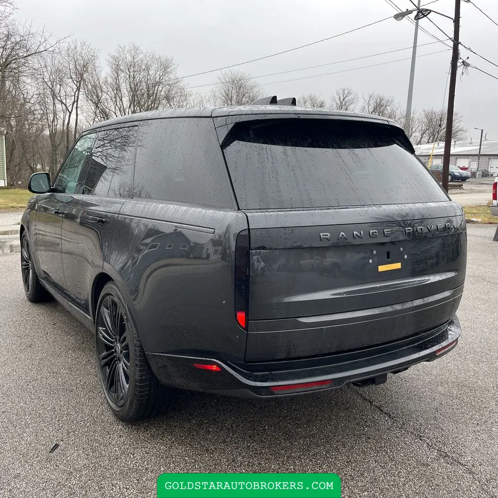2024 Land Rover Range Rover P530 SE