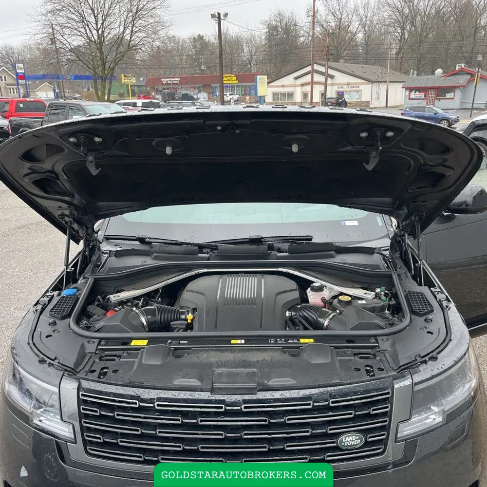 2024 Land Rover Range Rover P530 SE