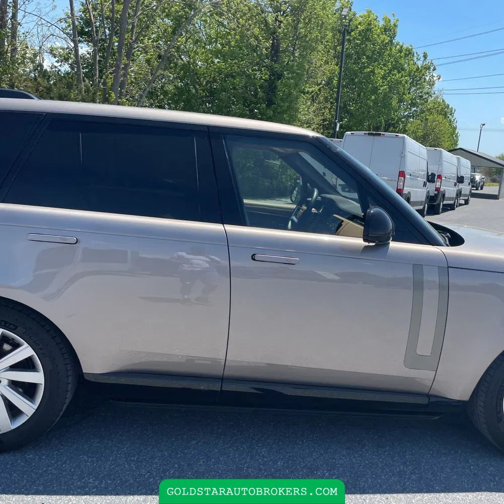 2023 Land Rover Range Rover P440e SE
