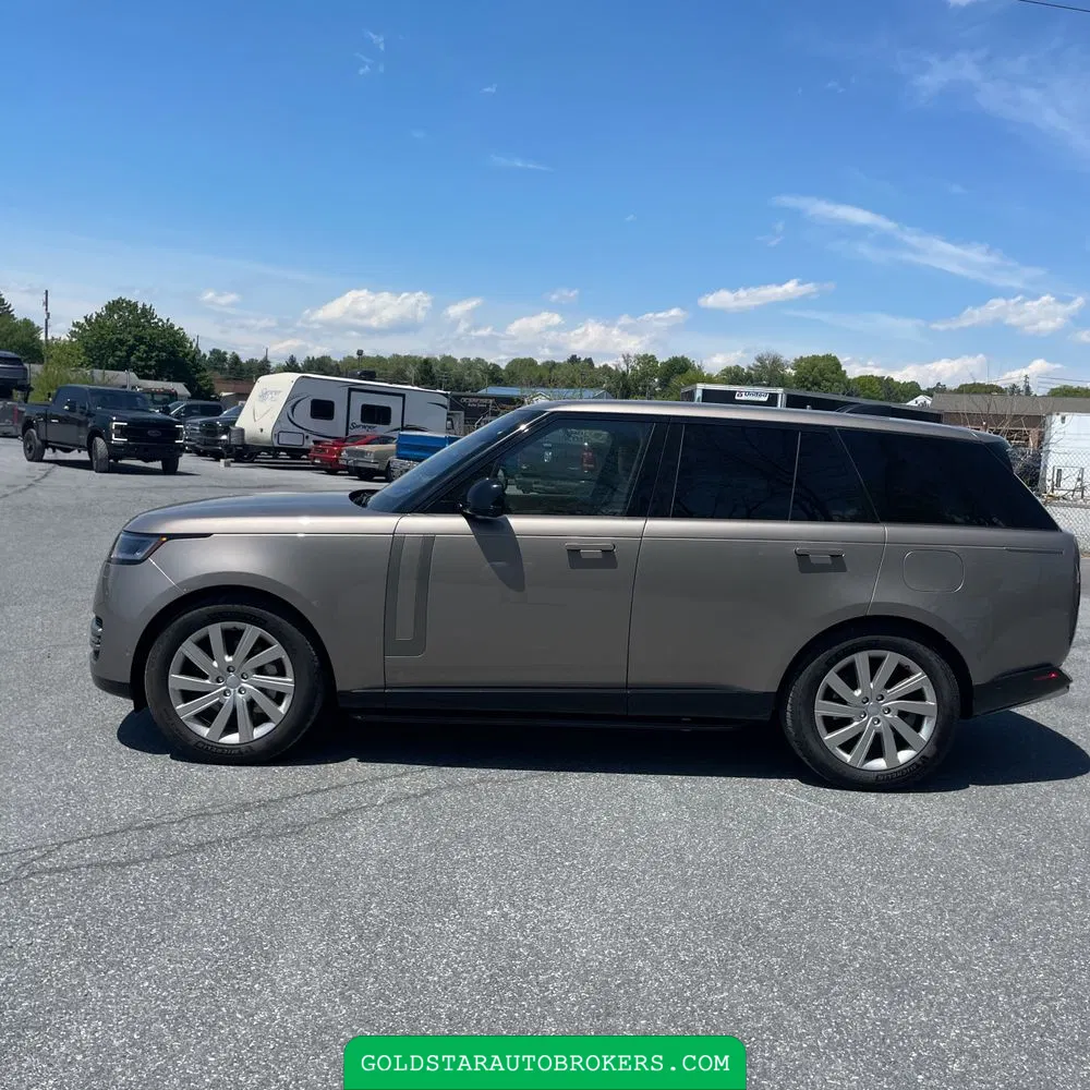 2023 Land Rover Range Rover P440e SE