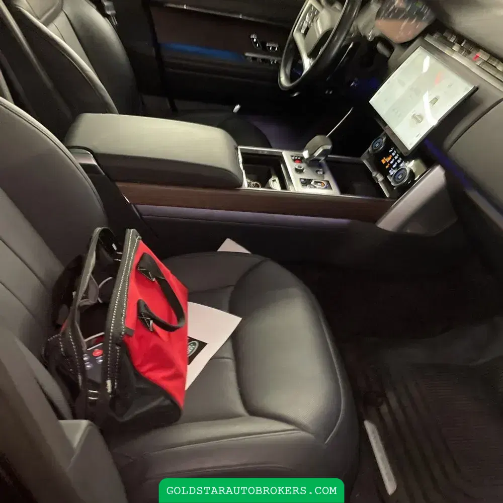 2023 Land Rover Range Rover SE