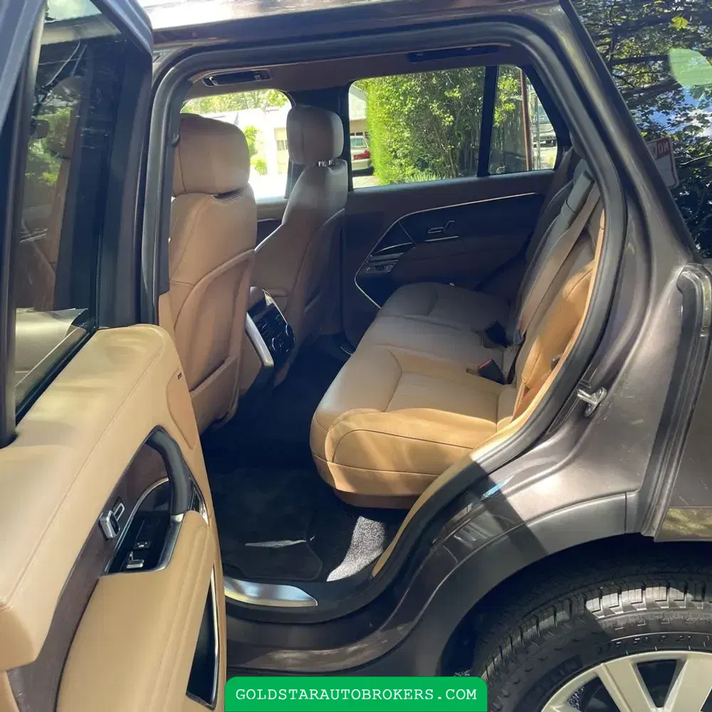 2023 Land Rover Range Rover SE
