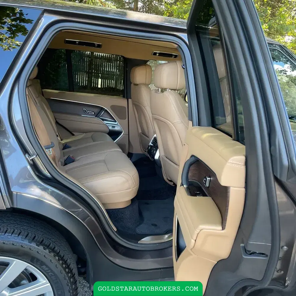 2023 Land Rover Range Rover SE