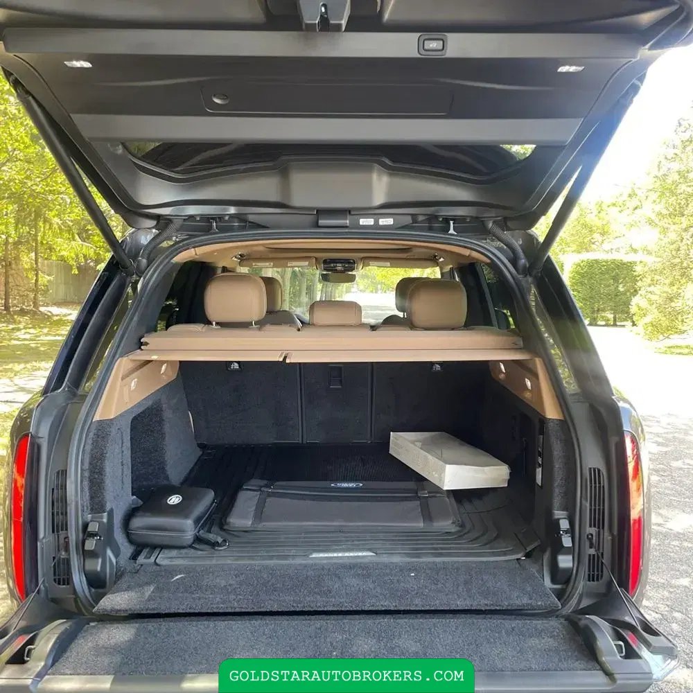 2023 Land Rover Range Rover SE