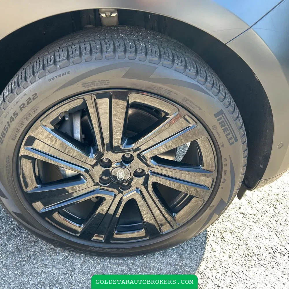 2023 Land Rover Range Rover SE