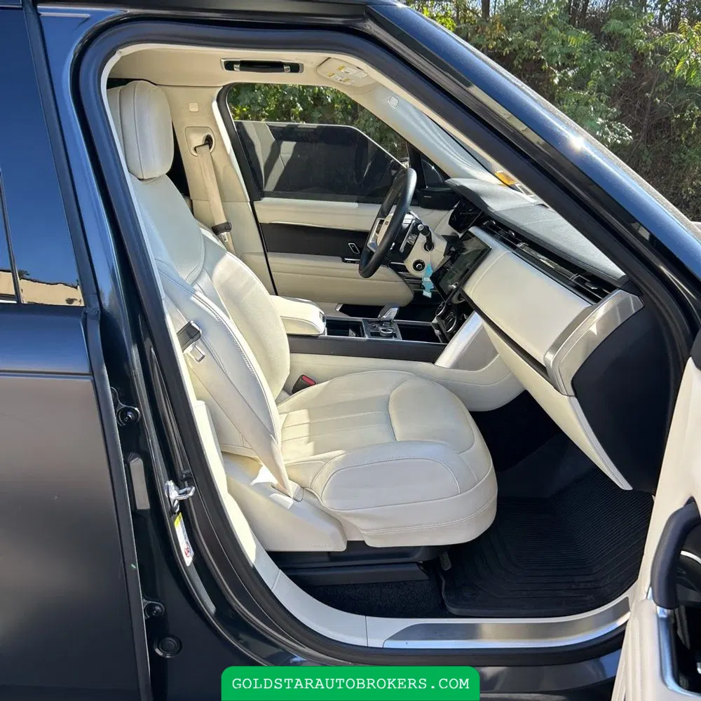 2023 Land Rover Range Rover SE