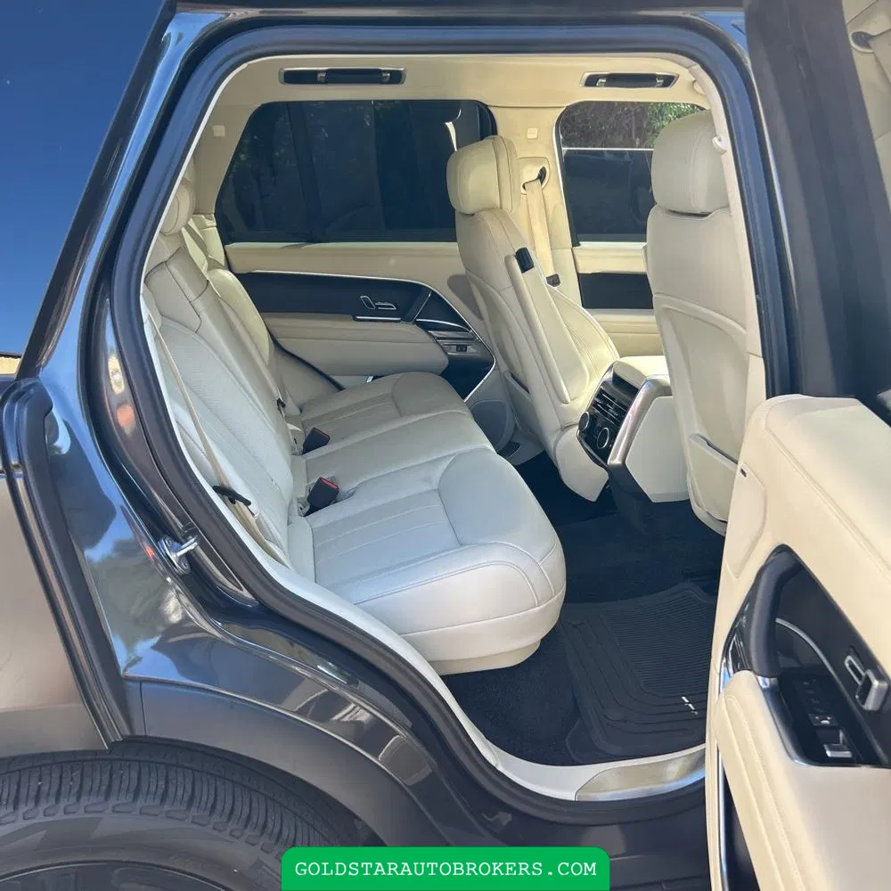 2023 Land Rover Range Rover SE