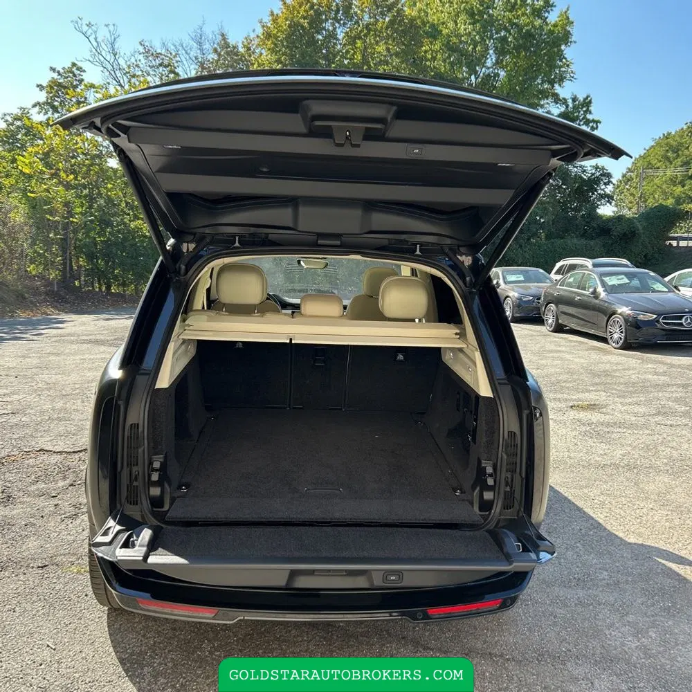 2023 Land Rover Range Rover SE