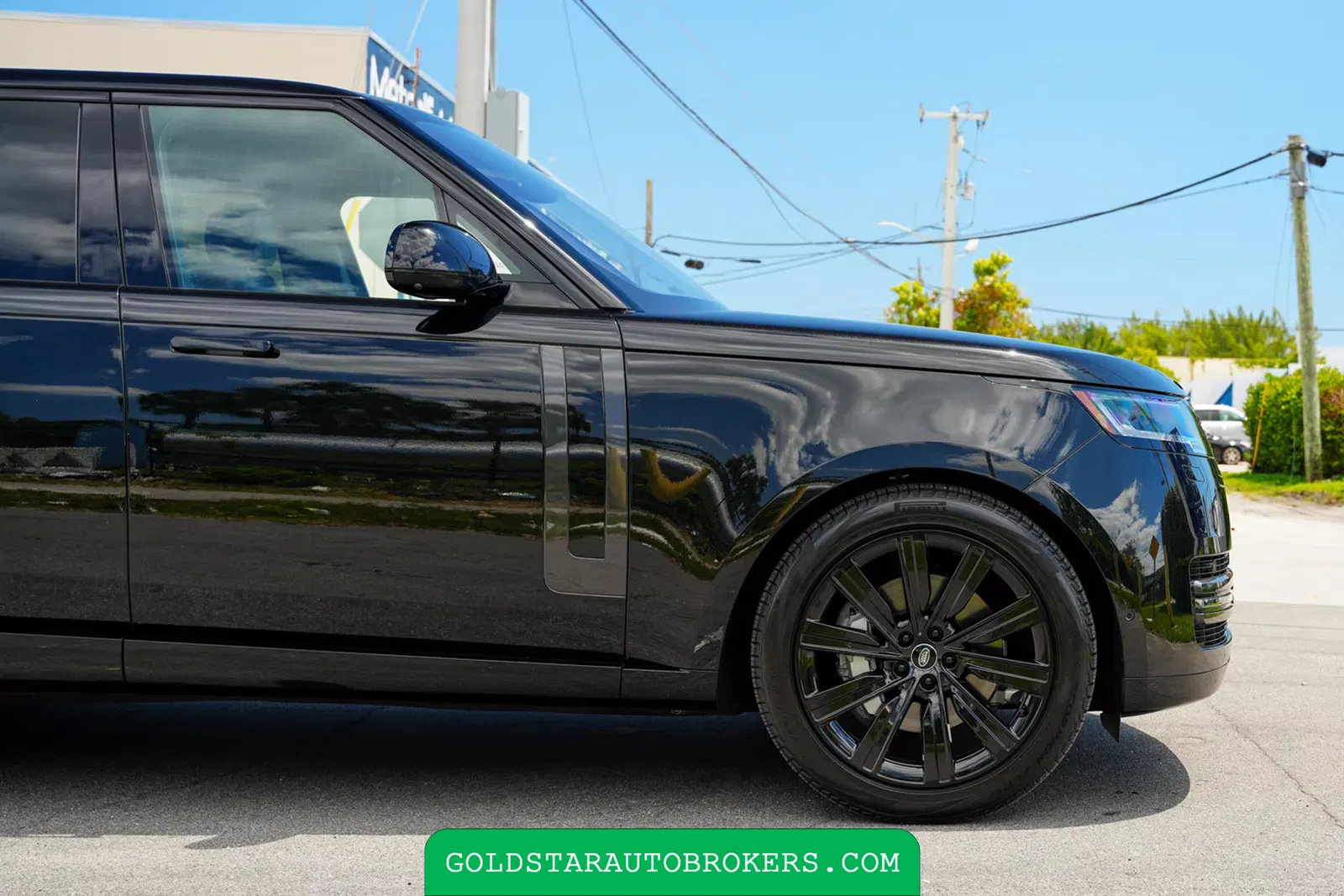 2023 Land Rover Range Rover SE P400