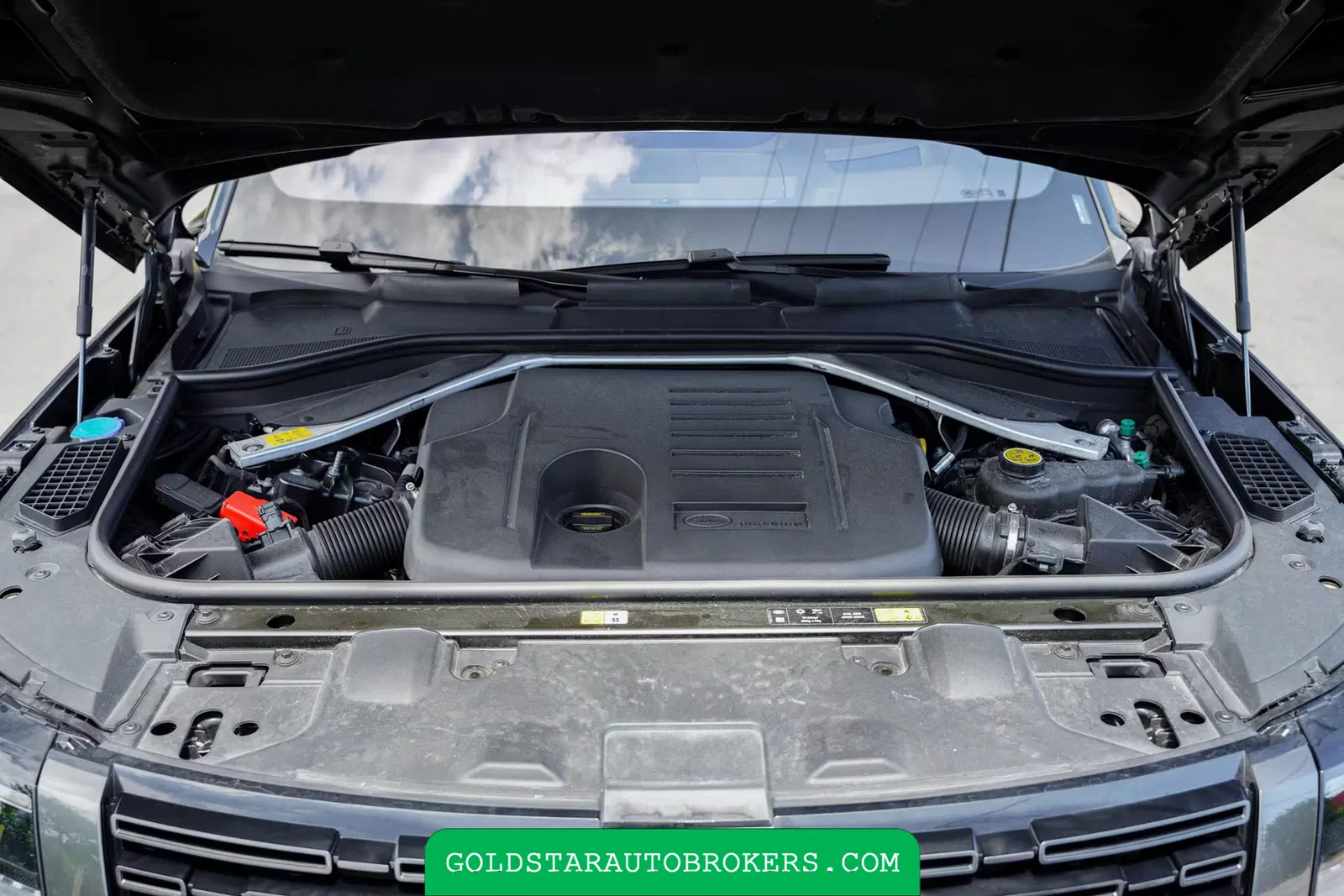 2023 Land Rover Range Rover SE P400