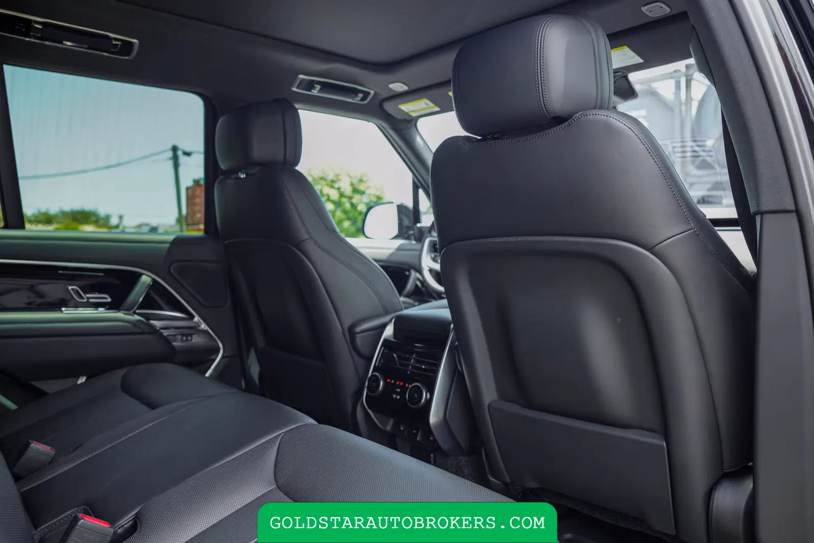 2023 Land Rover Range Rover SE P400